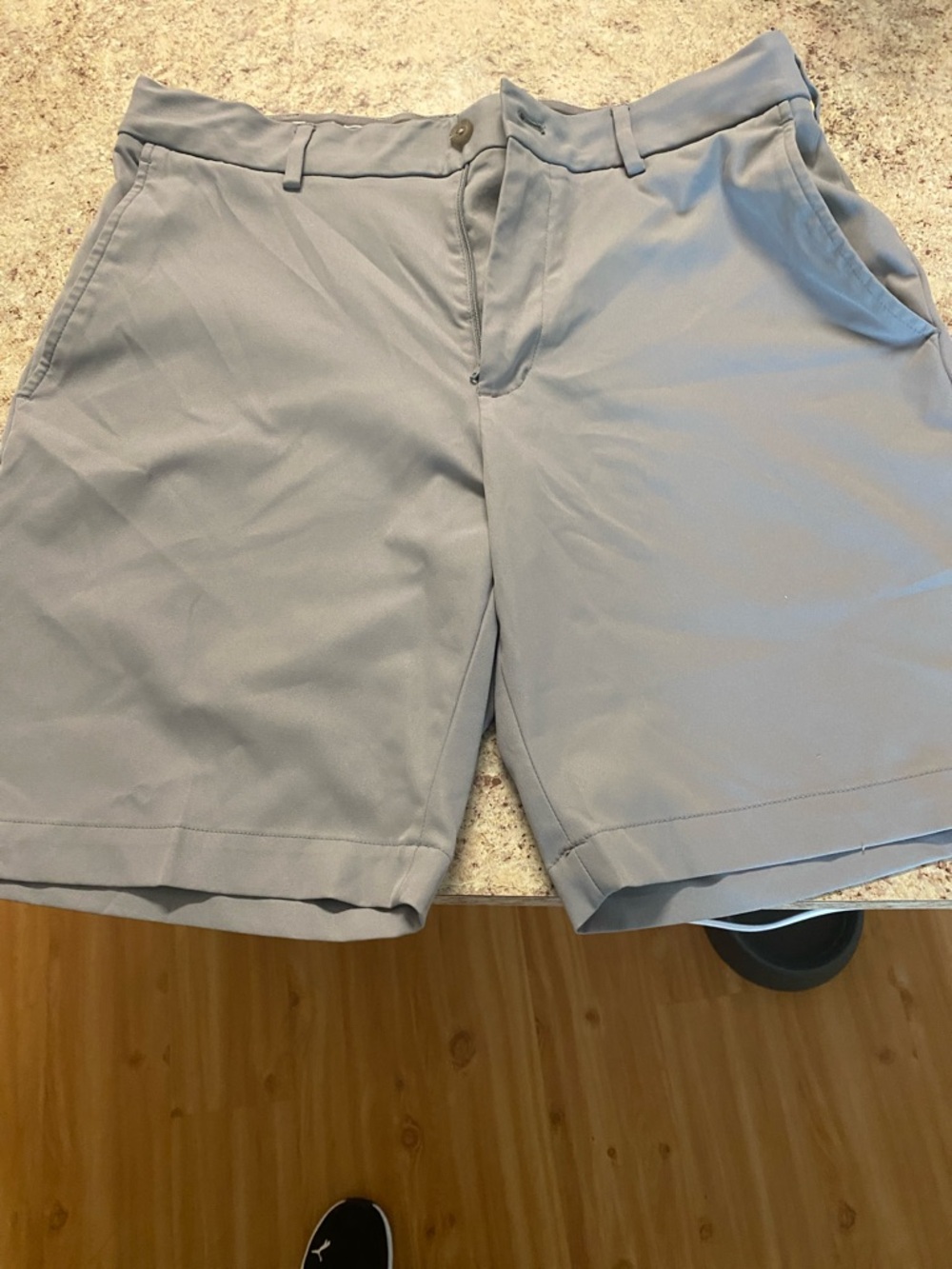 Walter Hagen Men's Light Blue Flat-Front Performance Shorts